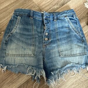 We the Free - Super cute shorts!